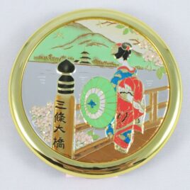 Compact Double Round Mirror Maiko Lady Sanjyo Bridge Engraving Kyoto Japan