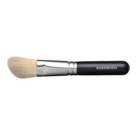 Hakuhodo I512 Hand Crafted Makeup Highlighter Brush Angled from Kyoto