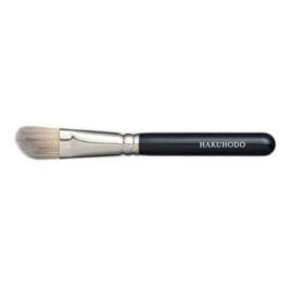 Hakuhodo I4005 Hand Crafted Makeup Concealer Brush Angled from Kyoto