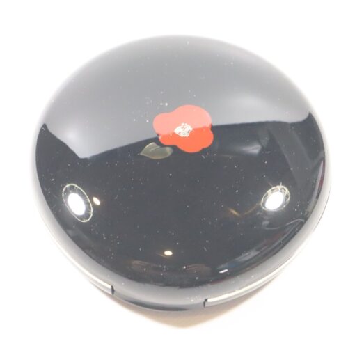 Kyoto Kazurasei Pressed Face Powder Camellia Oil Silk Pearl Extract Gold Leaf