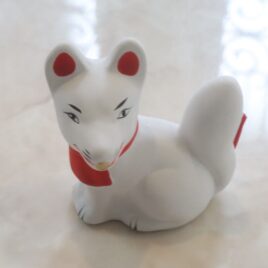 Fushimi Inari Shrine White Fox Cute Ornament with Omikuji Fortune-Telling Left